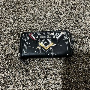 Miss me wallet